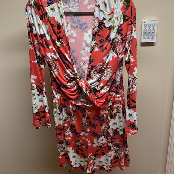 Romper - Picture 2 of 4